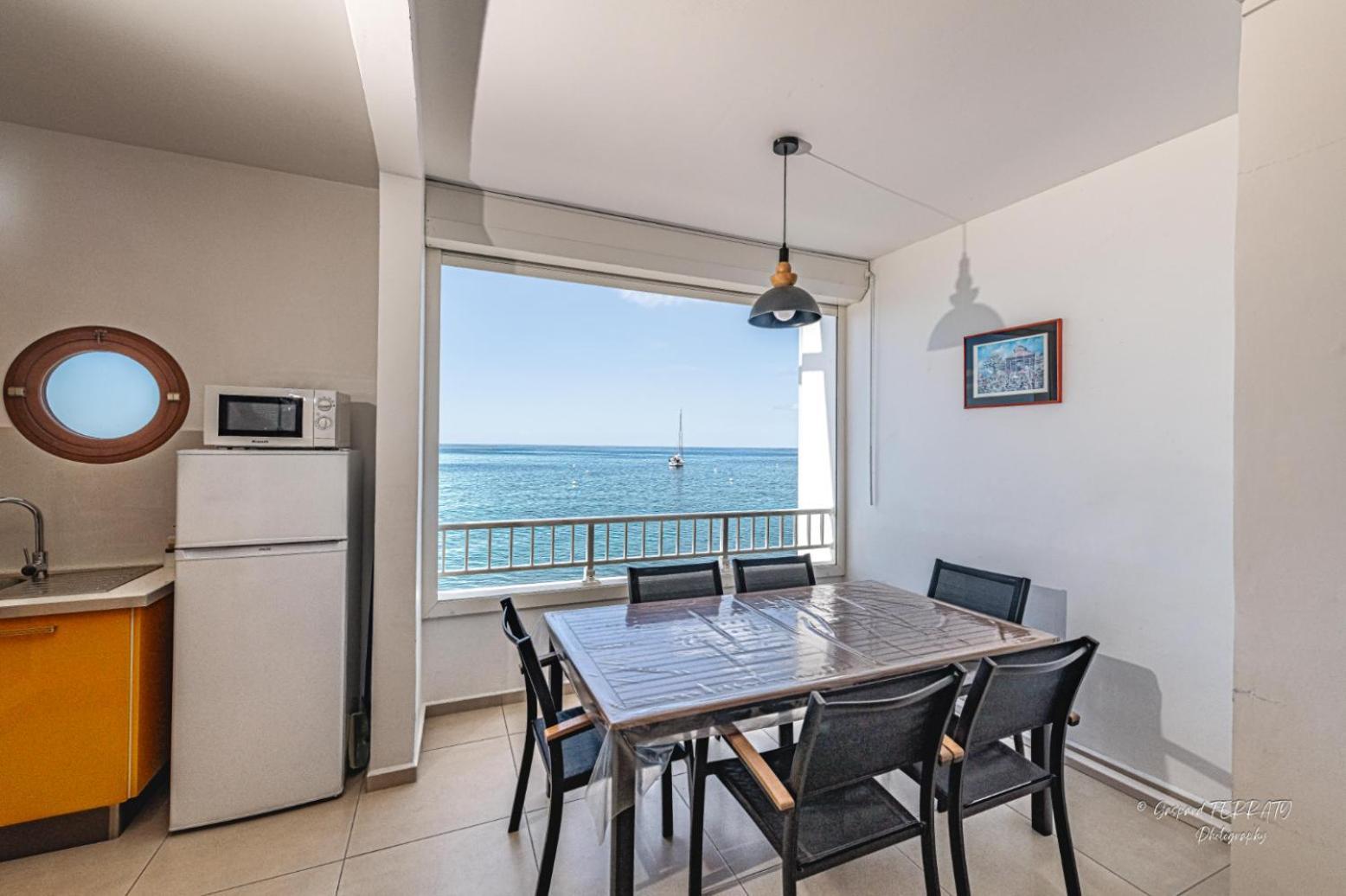Les Penates - Appt Vue Mer Proche Plage Saint-Pierre Exterior foto